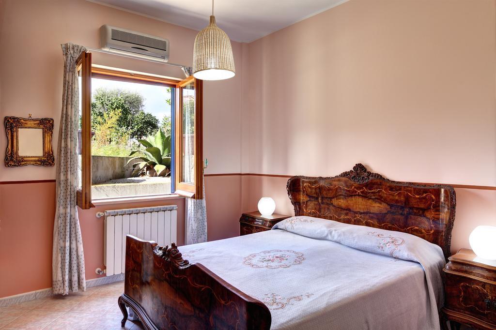 Caruso 3 By Villasandco Rentalsorrento Camera foto